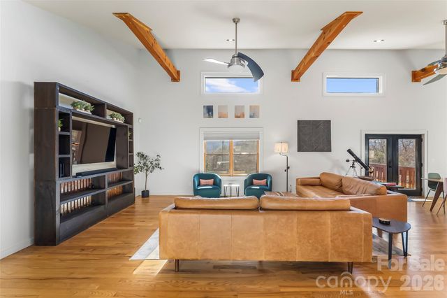 1389 Newfound Road, Canton, NC 28716