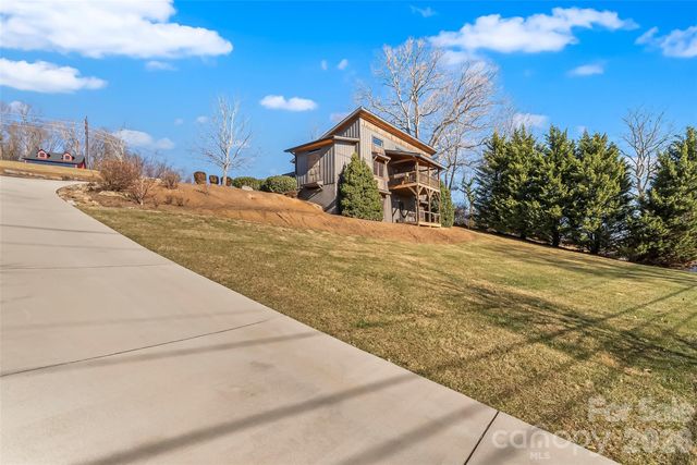 1389 Newfound Road, Canton, NC 28716