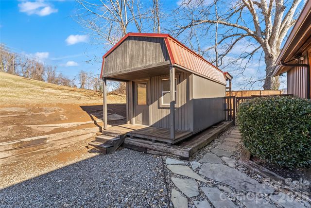 1389 Newfound Road, Canton, NC 28716