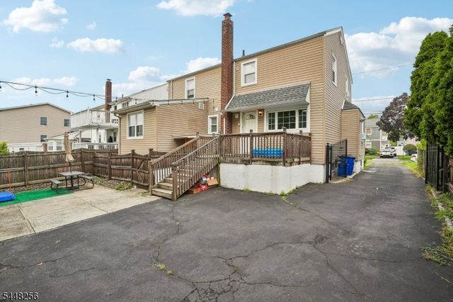 20 1st St, North Arlington Boro, NJ 07031