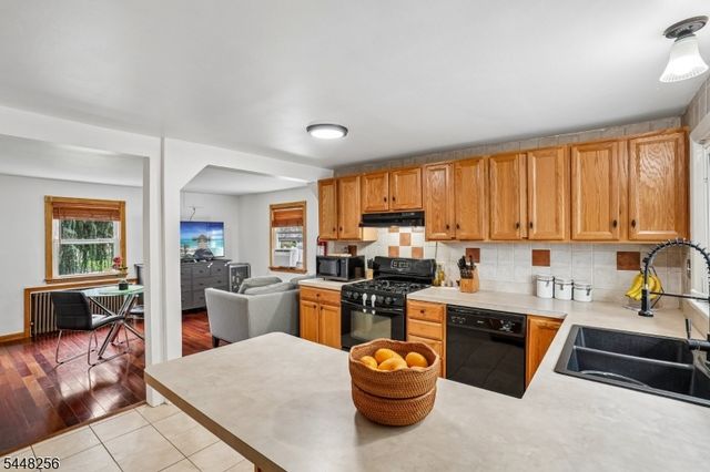 20 1st St, North Arlington Boro, NJ 07031