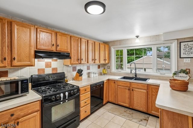 20 1st St, North Arlington Boro, NJ 07031