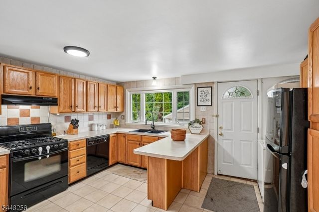 20 1st St, North Arlington Boro, NJ 07031
