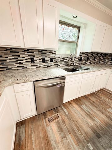 331 Holly Ln., Austin, AR 72007