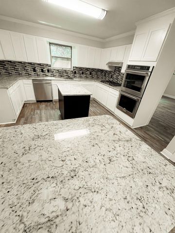 331 Holly Ln., Austin, AR 72007