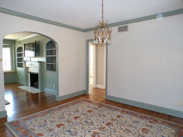 527 S GOODLETT ST, Memphis, TN 38117