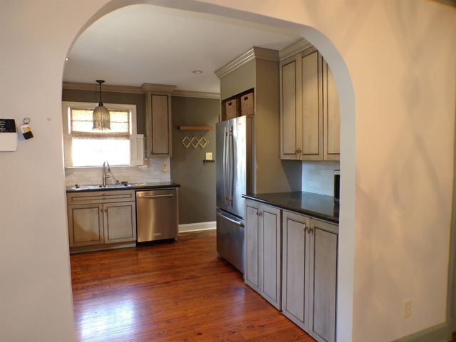 527 S GOODLETT ST, Memphis, TN 38117