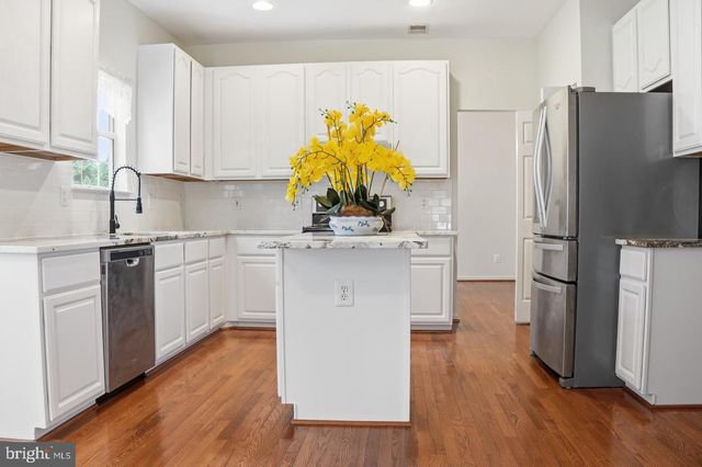 5704 ALLWOOD CT, Lanham, MD 20706
