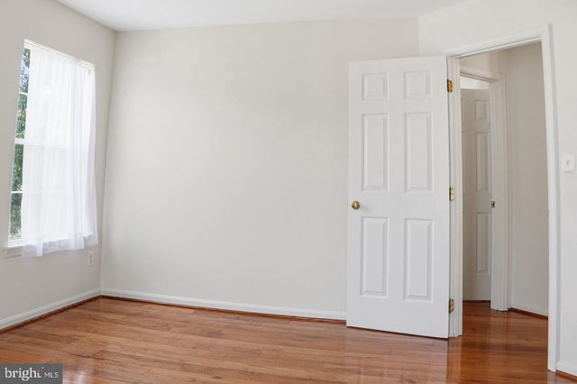 5704 ALLWOOD CT, Lanham, MD 20706