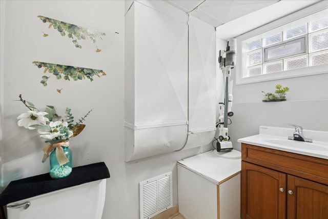 3124 Madison Street, Bellwood, IL 60104