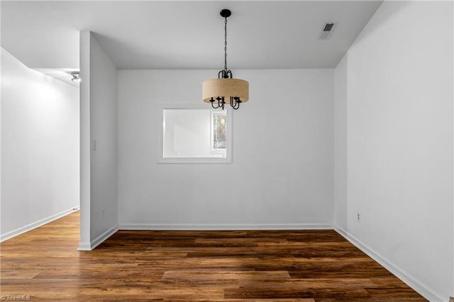 116 Cloister Oaks Circle, Winston-salem, NC 27127