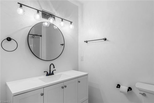 116 Cloister Oaks Circle, Winston-salem, NC 27127