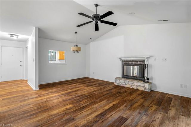 116 Cloister Oaks Circle, Winston-salem, NC 27127