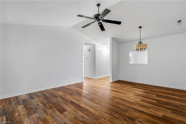 116 Cloister Oaks Circle, Winston-salem, NC 27127