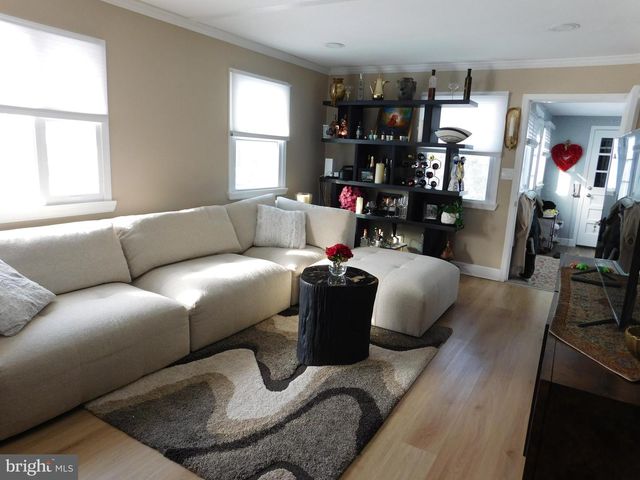 6421 INWOOD DR, Springfield, VA 22150