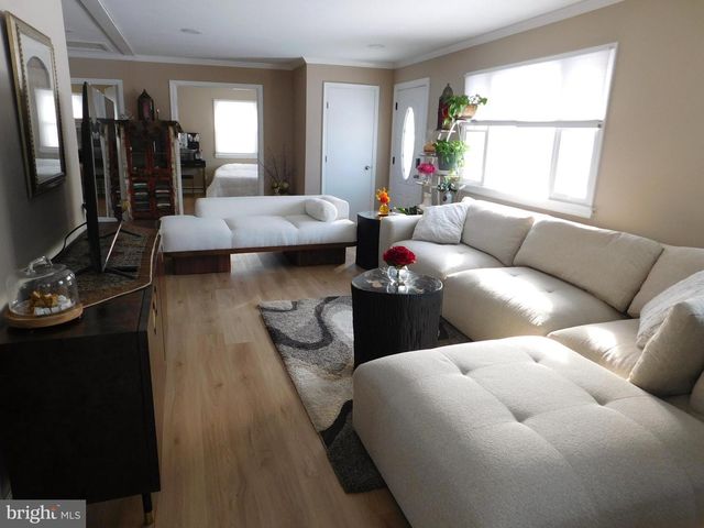 6421 INWOOD DR, Springfield, VA 22150