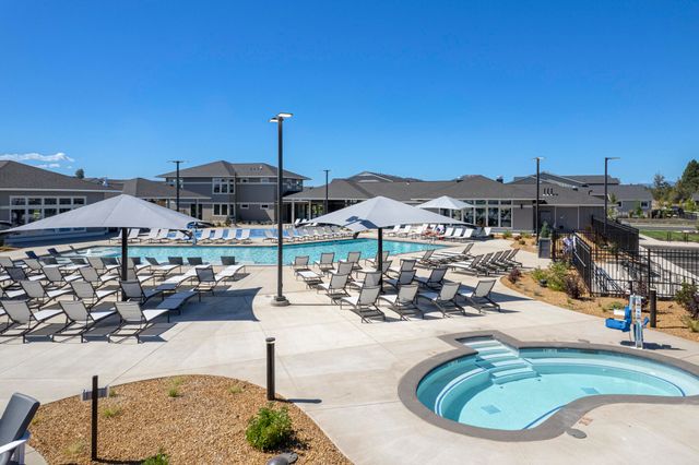 3911 NE Oakside Loop, Bend, OR 97701