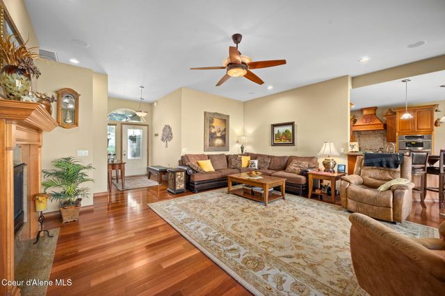 5247 W Broken Tee RD, Rathdrum, ID 83858