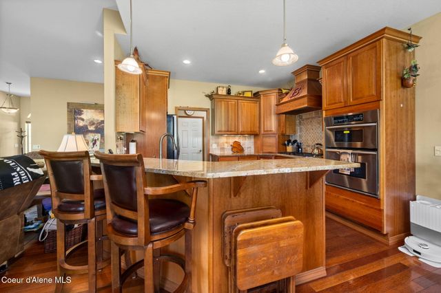 5247 W Broken Tee RD, Rathdrum, ID 83858