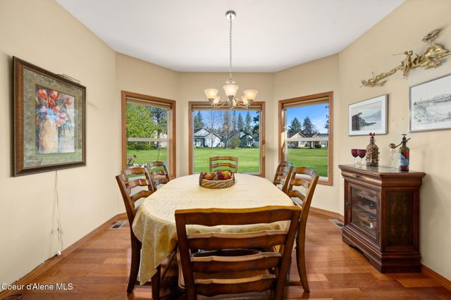 5247 W Broken Tee RD, Rathdrum, ID 83858