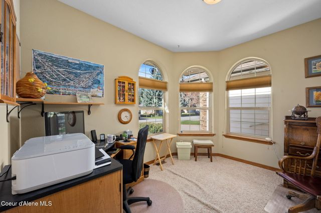 5247 W Broken Tee RD, Rathdrum, ID 83858