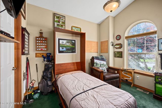 5247 W Broken Tee RD, Rathdrum, ID 83858