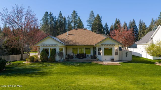 5247 W Broken Tee RD, Rathdrum, ID 83858