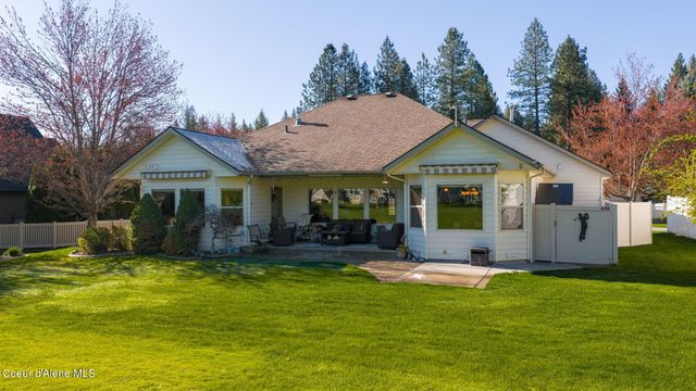 5247 W Broken Tee RD, Rathdrum, ID 83858