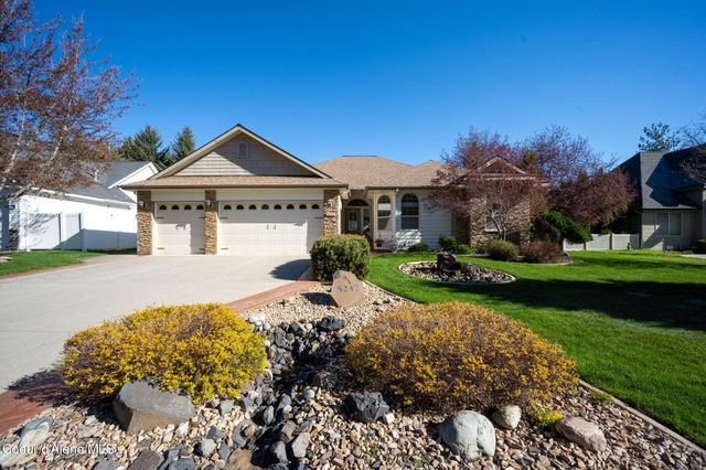 5247 W Broken Tee RD, Rathdrum, ID 83858