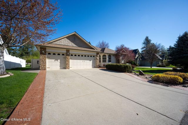 5247 W Broken Tee RD, Rathdrum, ID 83858
