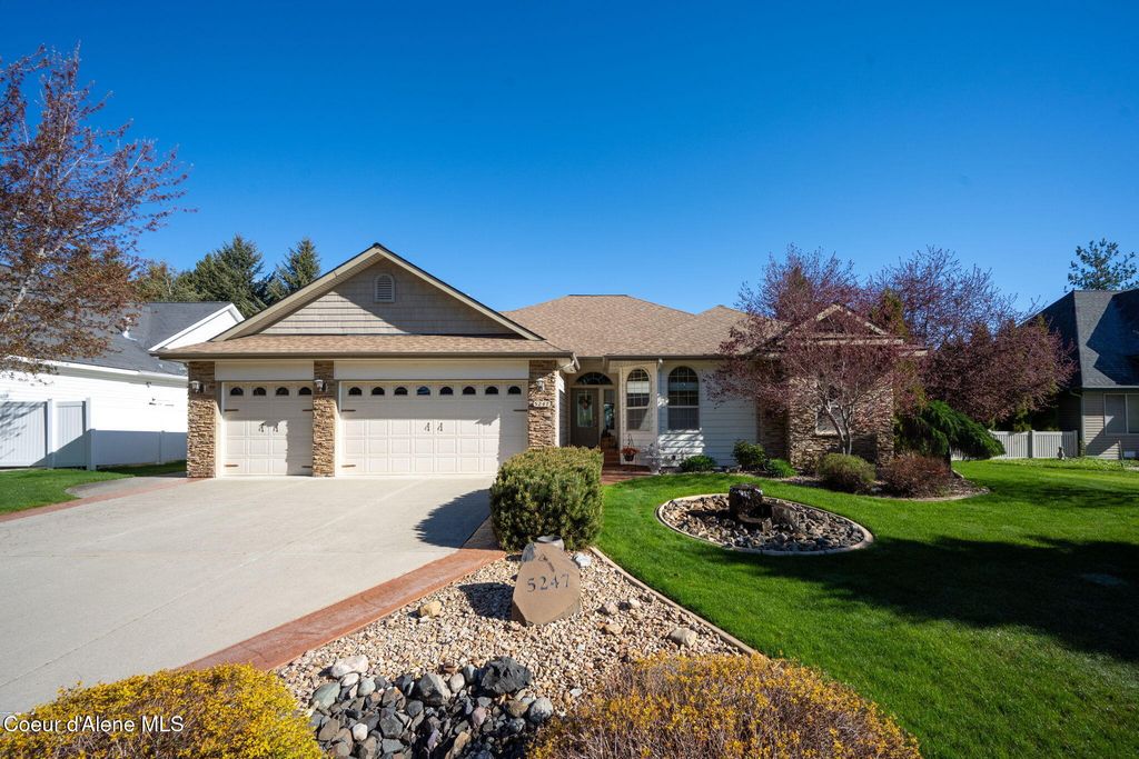 5247 W Broken Tee RD, Rathdrum, ID 83858