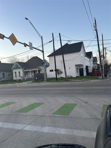 1815 Mary Street, Houston, TX 77026