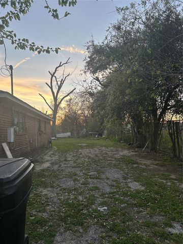 1815 Mary Street, Houston, TX 77026