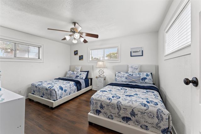 1901 Bayou Homes Drive, Galveston, TX 77551