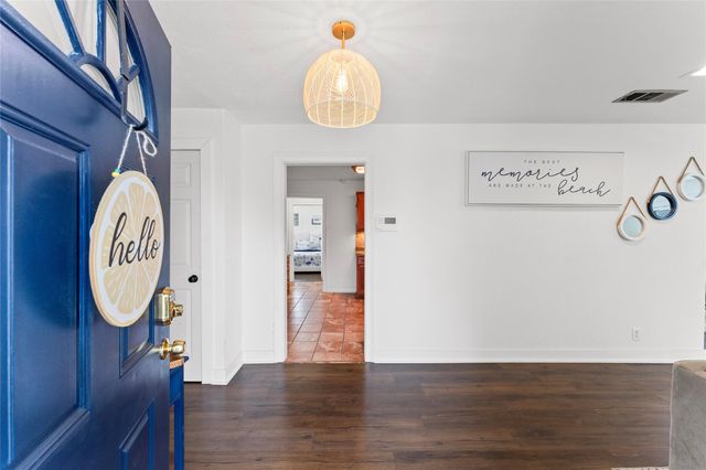 1901 Bayou Homes Drive, Galveston, TX 77551