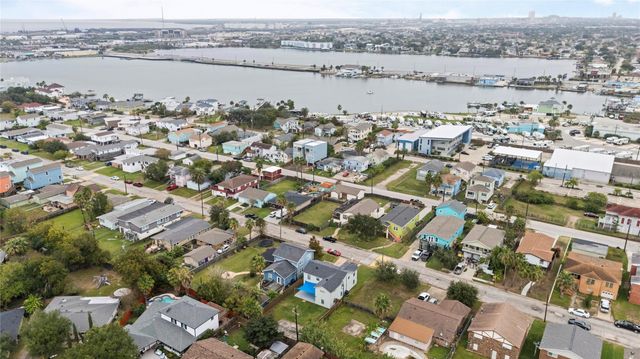 1901 Bayou Homes Drive, Galveston, TX 77551