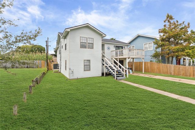 1901 Bayou Homes Drive, Galveston, TX 77551