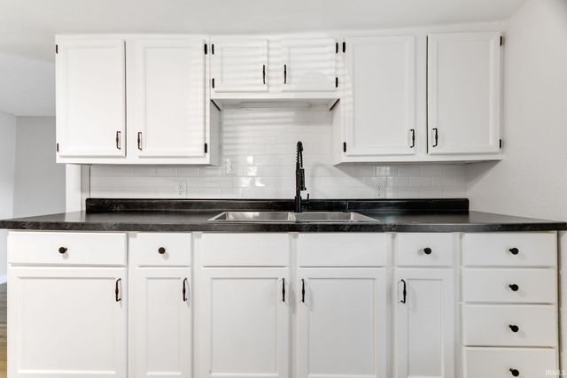 613 S 36th Street, South Bend, IN 46615