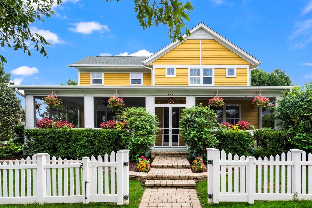 200 Ranney Avenue, Vernon Hills, IL 60061 — exterior