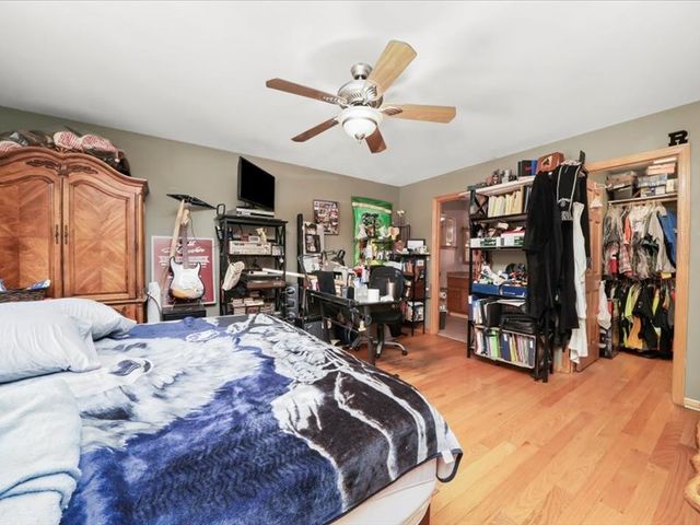 4820 S Lotus Avenue, Chicago, IL 60638