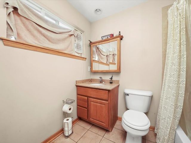 4820 S Lotus Avenue, Chicago, IL 60638