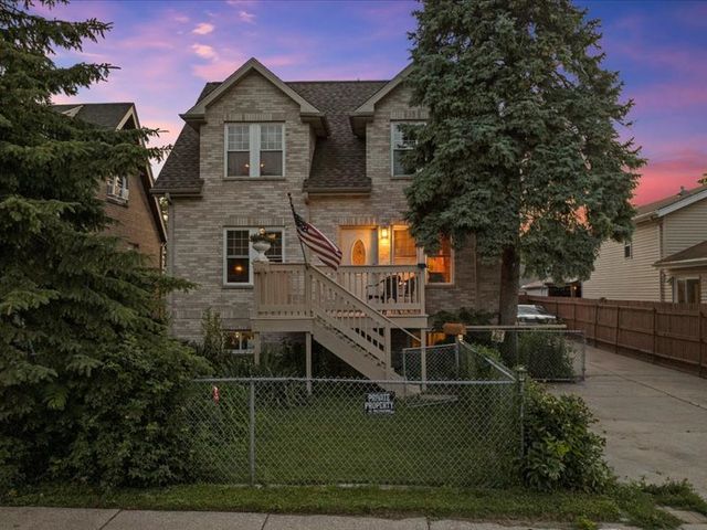4820 S Lotus Avenue, Chicago, IL 60638