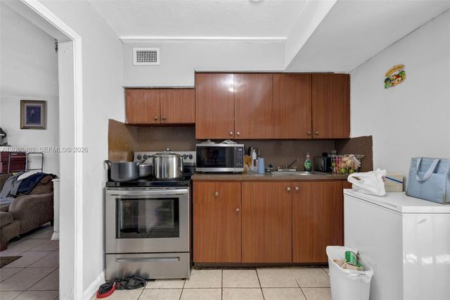 13630 NW 5th Ave, North Miami, FL 33168