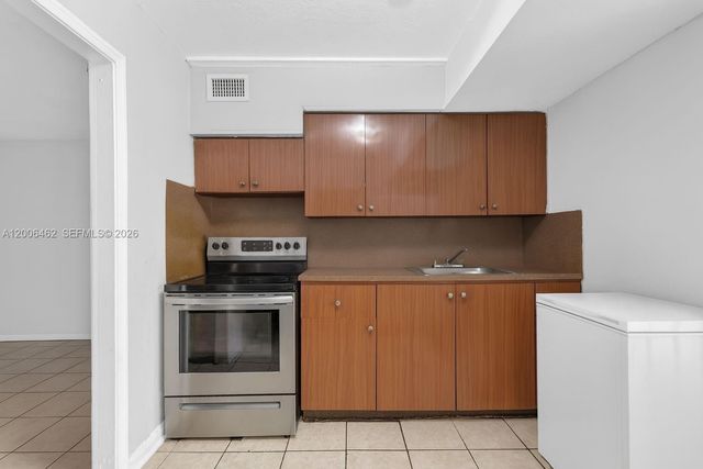 13630 NW 5th Ave, North Miami, FL 33168