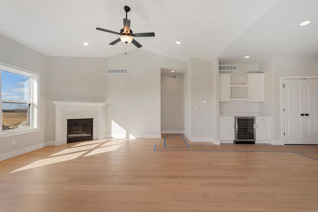 713 Wheatley Drive, Mahomet, IL 61853