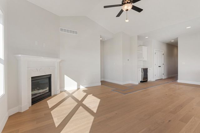 713 Wheatley Drive, Mahomet, IL 61853