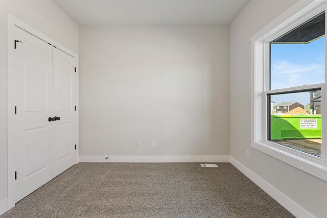 713 Wheatley Drive, Mahomet, IL 61853