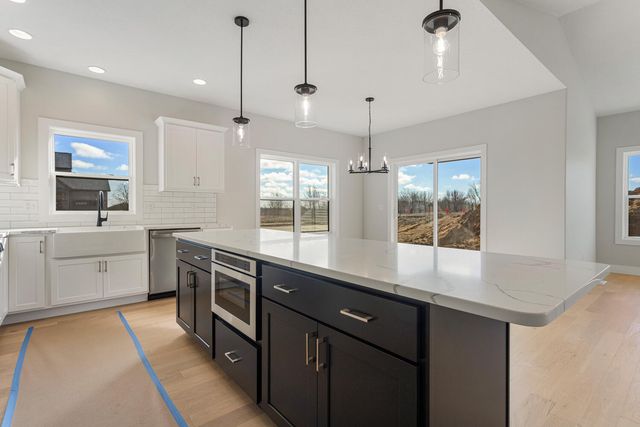 713 Wheatley Drive, Mahomet, IL 61853