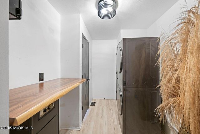 645 Clubhouse Road, Curtice, OH 43412