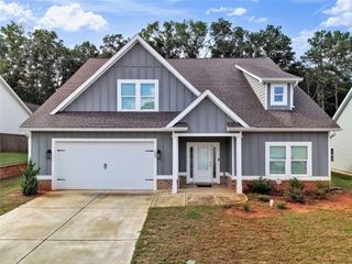 200 Richmond Drive, Statham, GA 30666